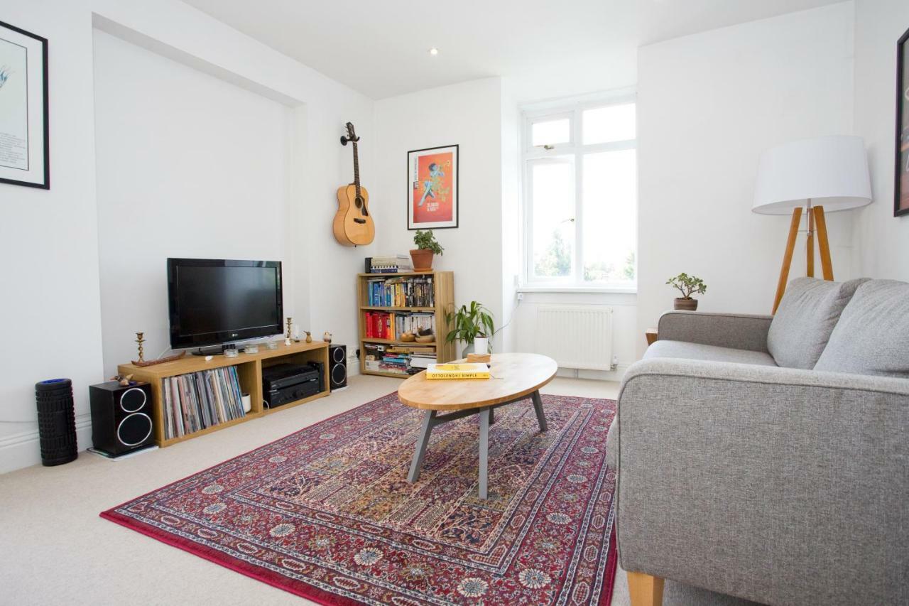 Bright 2 Bedroom Apt - Great Location - Free Parking Bournemouth Exteriör bild